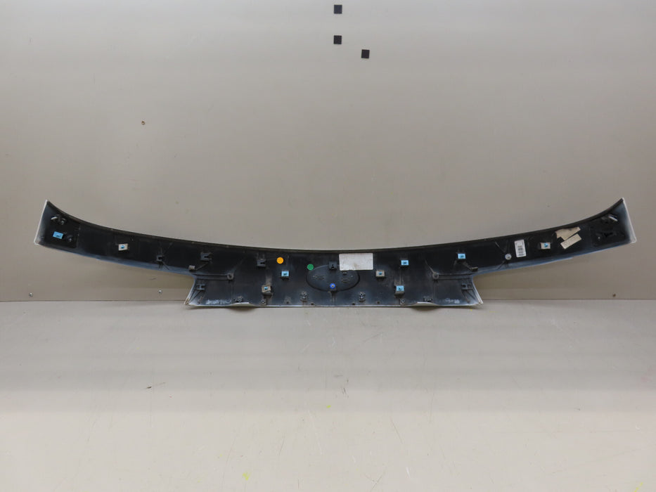 2016 2017 2018 2019 2020 KIA SORENTO REAR LIFTGATE GARNISH UPPER MOLDING OEM
