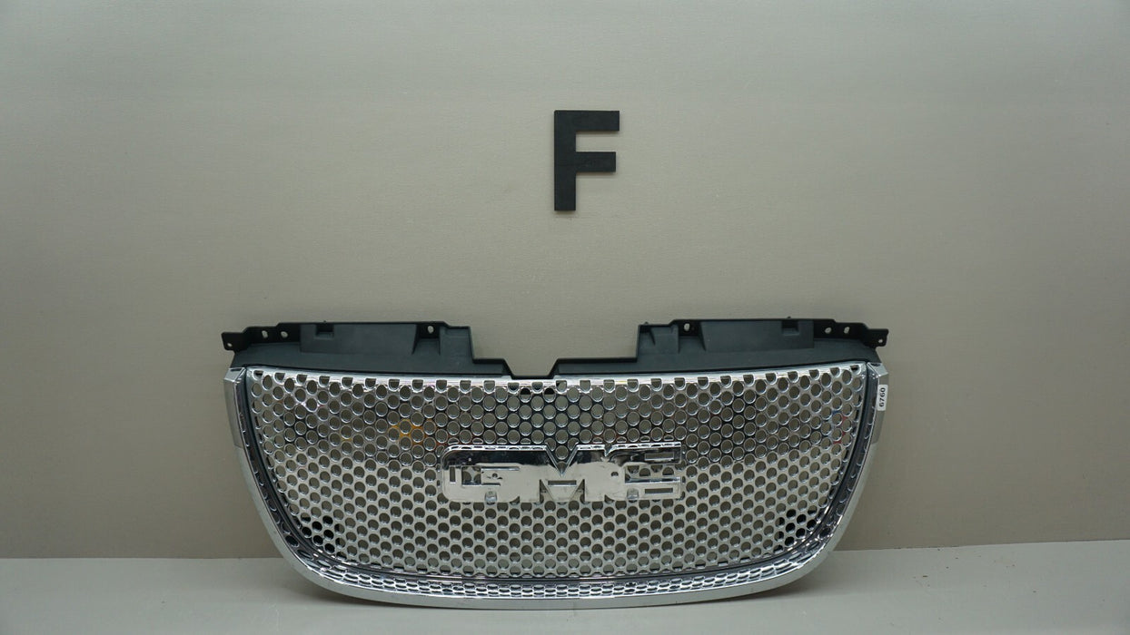 2007-2014 GMC YUKON DENALI FRONT UPPER MAIN GRILLE 25891152 OEM