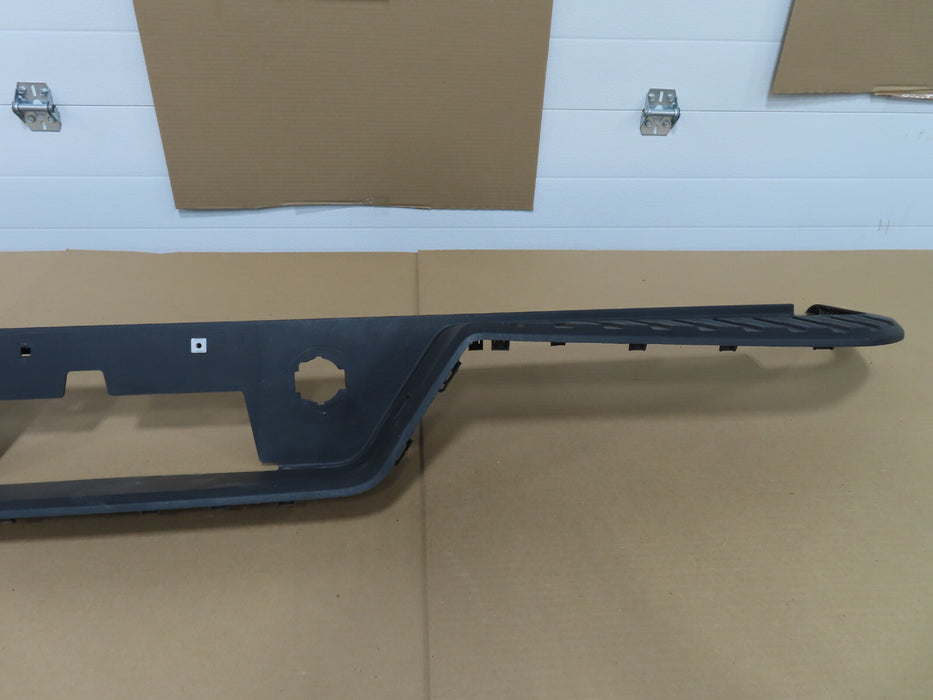 2019-2021 CHEVROLET SILVERADO REAR BUMPER COVER PANEL STEP PAD 812548818 OEM