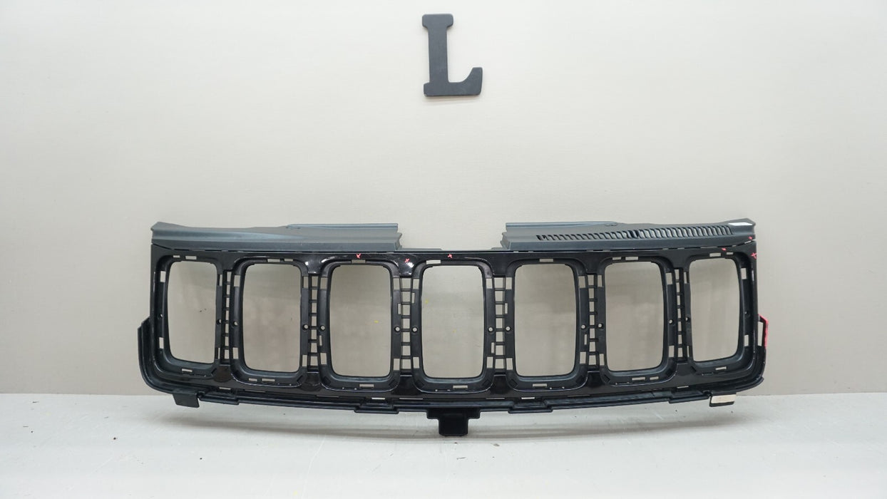 2016-2021 JEEP GRAND CHEROKEE FRONT UPPER RADIATOR GRILLE OEM 68258419AC