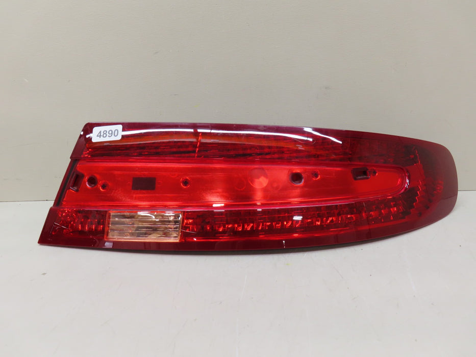 ASTON MARTIN D89,V8 VANTAGE REAR RIGHT PASSENGER SIDE TAIL LIGHT OEM