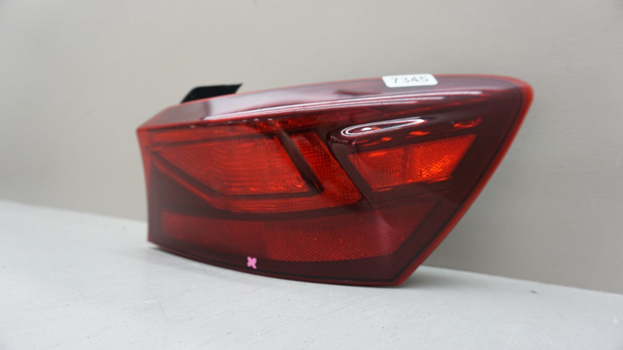 2019-2021 KIA FORTE REAR RIGHT OUTER PASSENGER SIDE TAIL LIGHT OEM 2020