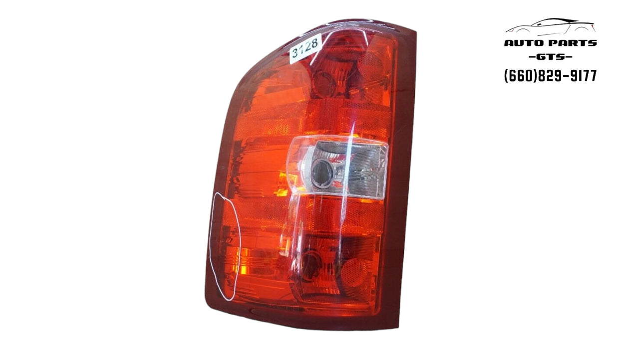 2007-2013 CHEVROLET SILVERADO REAR LEFT DRIVER SIDE TAIL LIGHT HALOGEN LAMP OEM