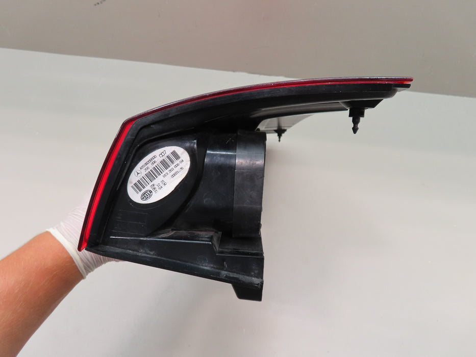 2019-2021 MERCEDES SPRINTER 1500-3500 REAR RIGHT PASSENGER LED TAIL LIGHT OEM