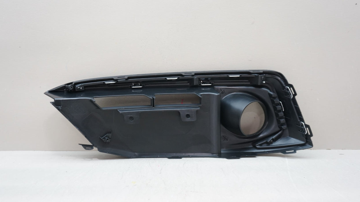 2019-2021 HONDA CIVIC FRONT RIGHT SIDE FOG LIGHT TRIM MOLDING OEM 71180-TBA-K50
