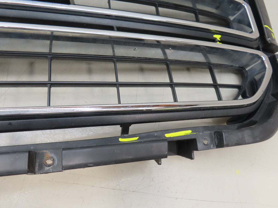 2015-2020 GMC YUKON XL FRONT RADIATOR GRILLE GRILL  OEM