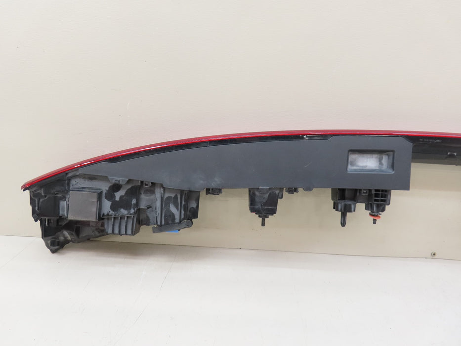 2019-2021 AUDI E-TRON REAR CENTER TRUNK TAIL LIGHT OEM