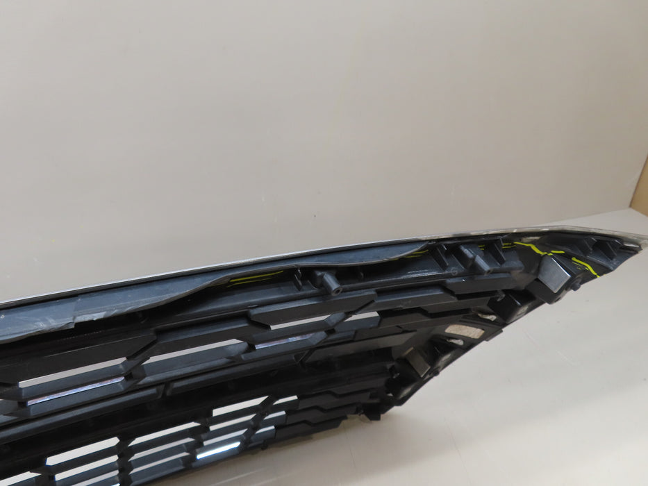2015-2020 CHEVROLET TAHOE/SUBURBAN FRONT RADIATOR GRILL GRILLE OEM 23440914