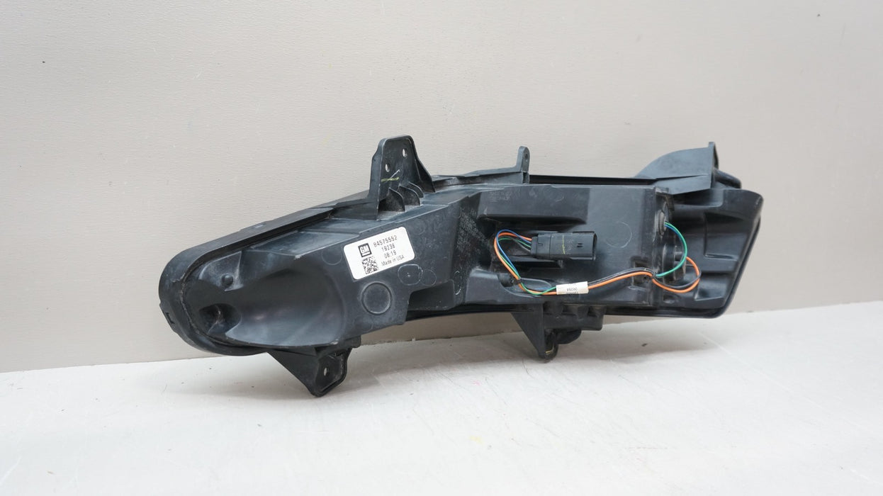 2019-2021 CHEVROLET MALIBU FRONT RIGHT PASSENGER SIDE FOG LIGHT OEM 84575552