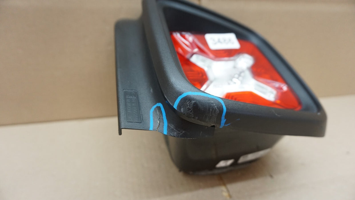 2015-2020 JEEP RENEGADE REAR RIGHT PASSENGERS TAIL LIGHT OEM 15 16 17 18 19 20