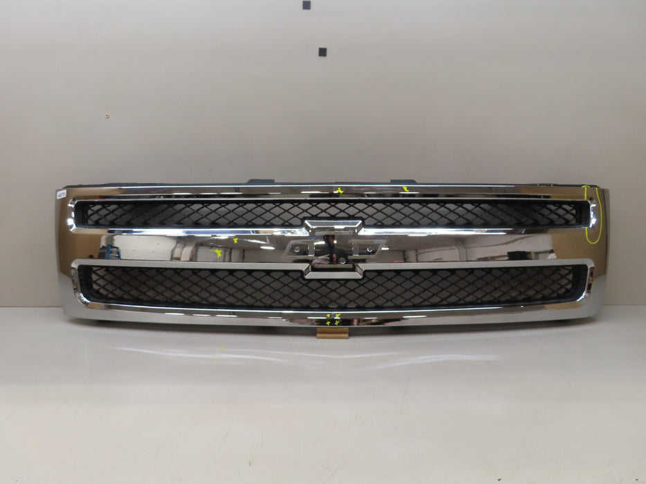2007-2013 CHEVROLET SILVERADO 1500 FRONT RADIATOR GRILLE GRILL OEM