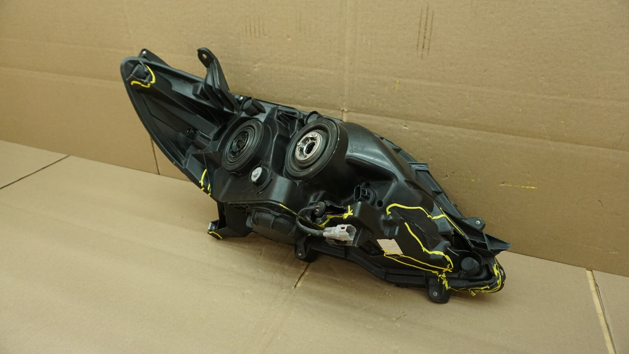 2015-2018 TOYOTA SIENNA FRONT LEFT DRIVER SIDE HEADLIGHT HEADLAMP HALOGEN OEM