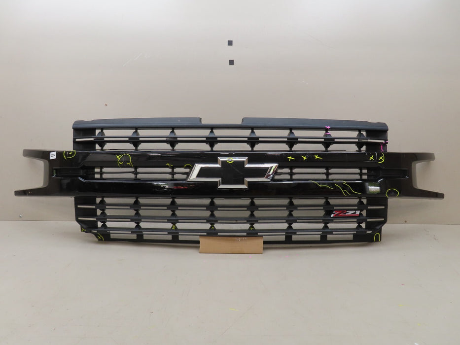 2019-2021 CHEVROLET SILVERADO 1500 Z71 FRONT GRILLE W/ EMBLEM BADGE OEM 84128450