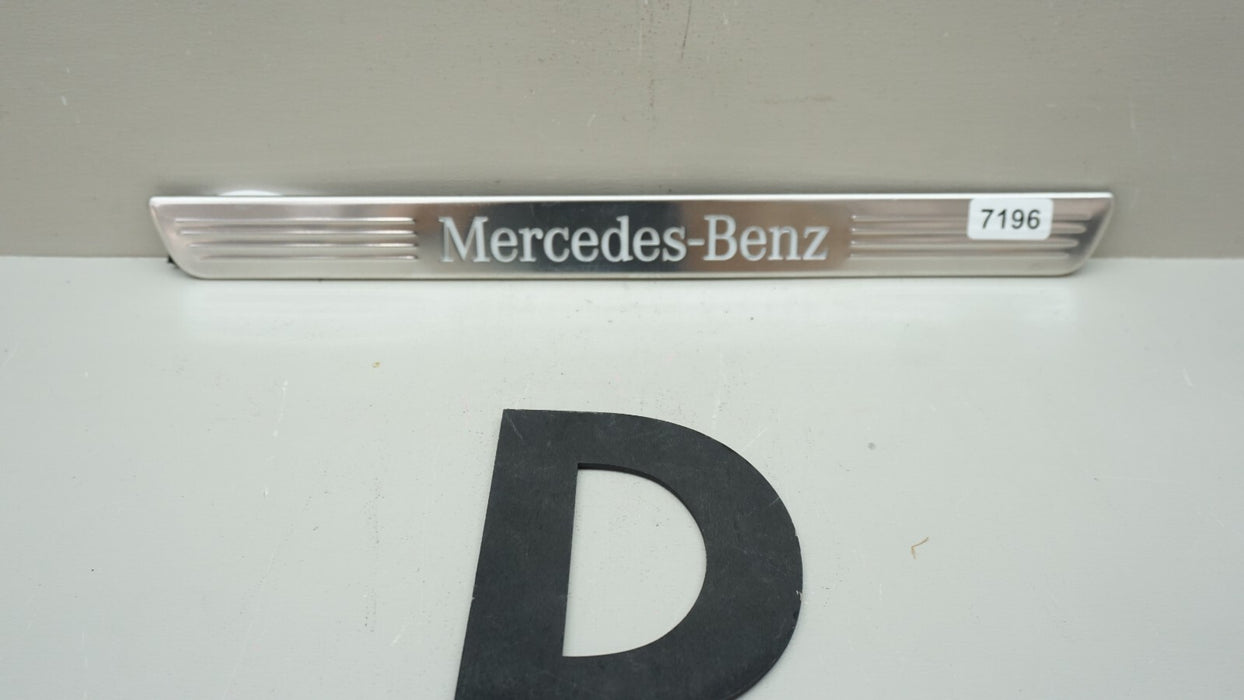 2020-2022 MERCEDES-BENZ GLE GLS FRONT LEFT DOOR SILL ILUMINATED 1676861300 OEM