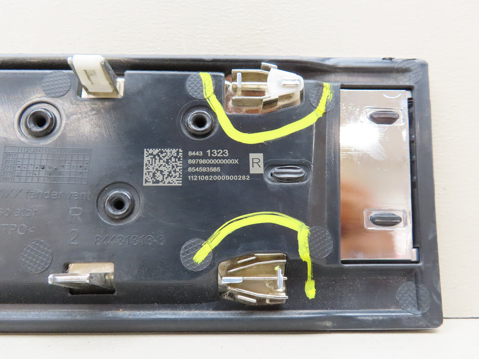 2019-2022 GMC SIERRA 1500 FENDER VENT FRONT RIGHT PASSENGER SIDE OEM 84431323