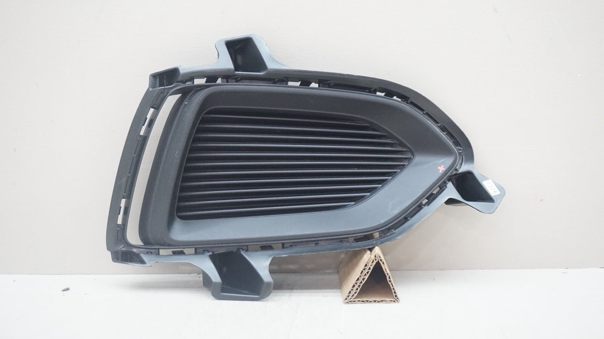 2018-2022 HYUNDAI ASCENT RIGHT PASSENGER SIDE FOG TRIM 86524-J0000 OEM