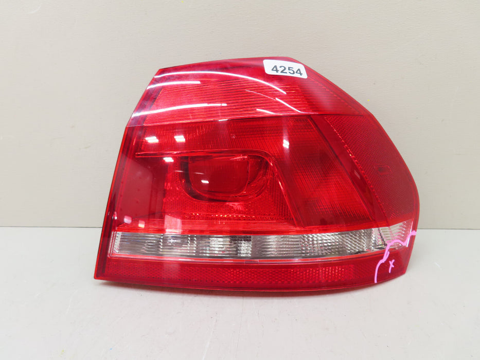 2012-2015 VOLKSWAGEN PASSAT REAR RIGHT PASSENGER OUTER TAIL LIGHT OEM