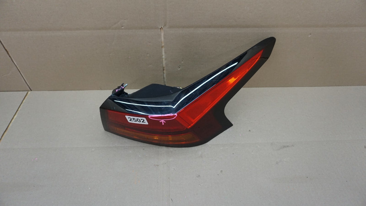 2019-2021 NISSAN ALTIMA REAR RIGHT PASSENGERS SIDE TAIL LIGHT OEM 19 20 21