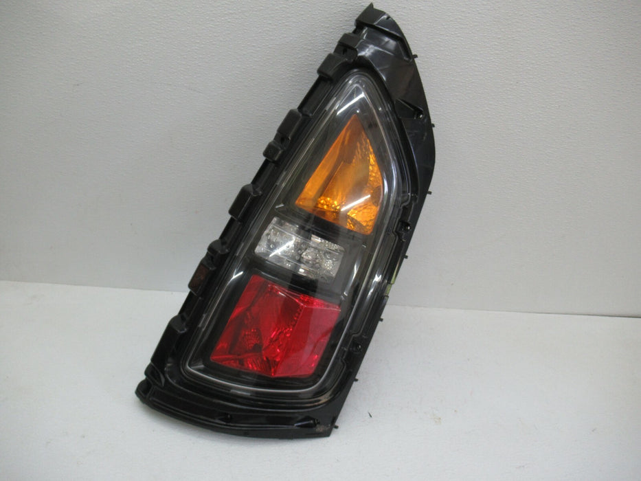 2010 2011 KIA SOUL REAR RIGHT PASSENGER SIDE TAIL LIGHT HALOGEN STOP LAMP OEM