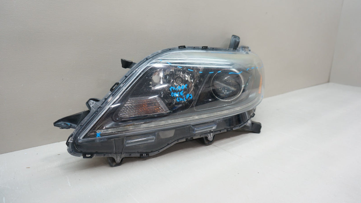 2015-2020 TOYOTA SIENNA FRONT LEFT DRIVER SIDE HALOGEN BLACK HEADLIGHT OEM