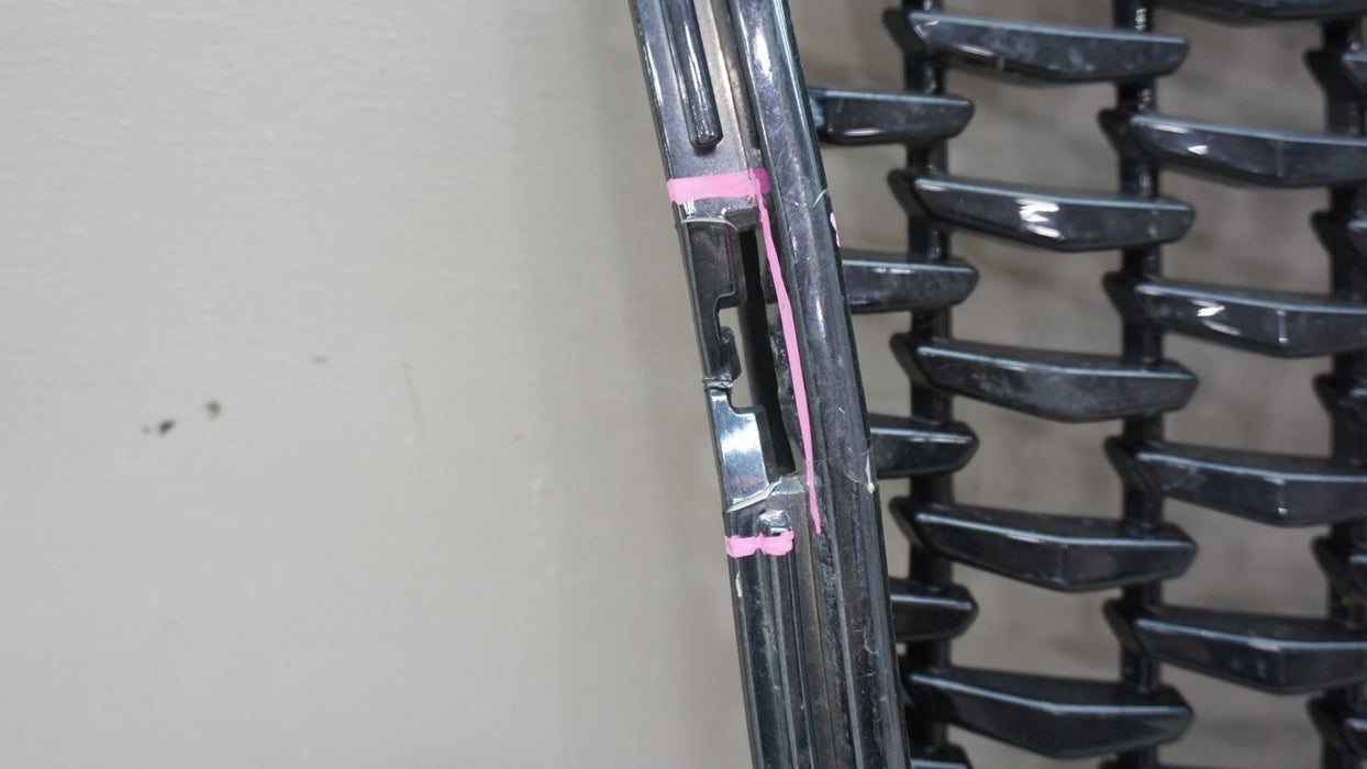 2015-2023 CHRYSLER 300 FRONT MAIN GRILLE 63F46TRMAB OEM