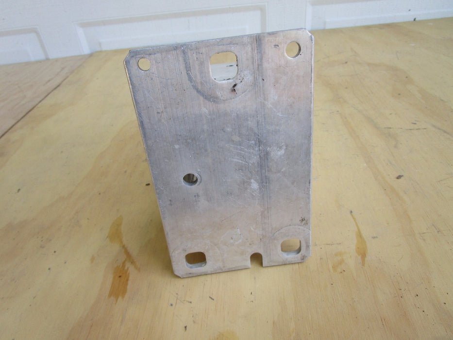 2009 AUDI A4 A5 S5 PASSENGER SIDE BUMPER BRACKET OEM 8KO-807-134C