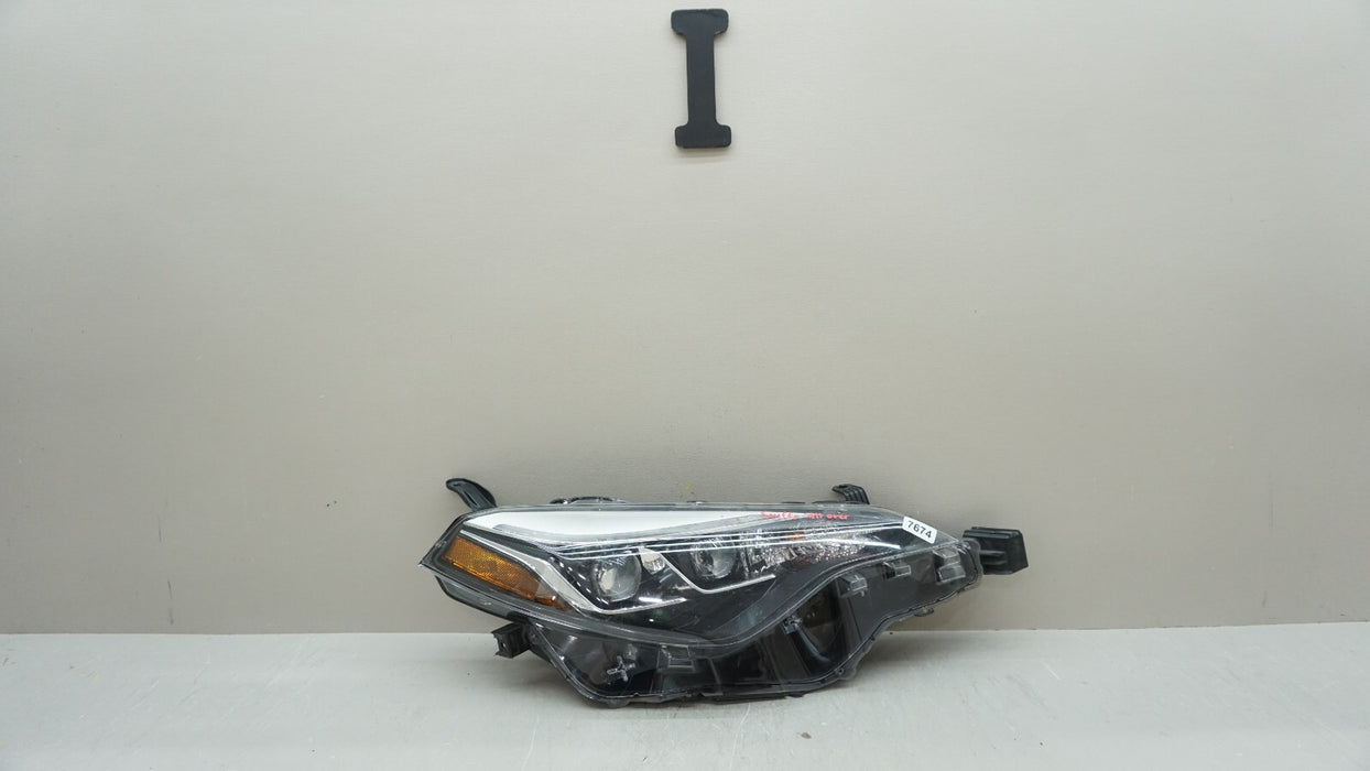2017-2019 TOYOTA COROLLA FRONT RH RIGHT PASSENGER SIDE HEADLIGHT OEM