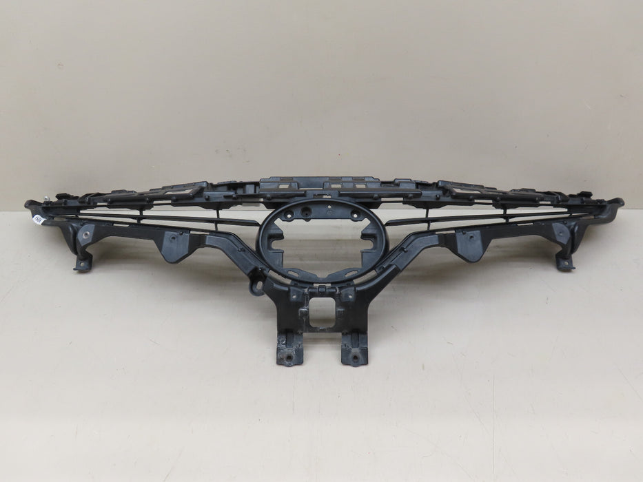 2015-2017 TOYOTA CAMRY FRONT RADIATOR UPPER GRILL GRILLE BRACKET OEM