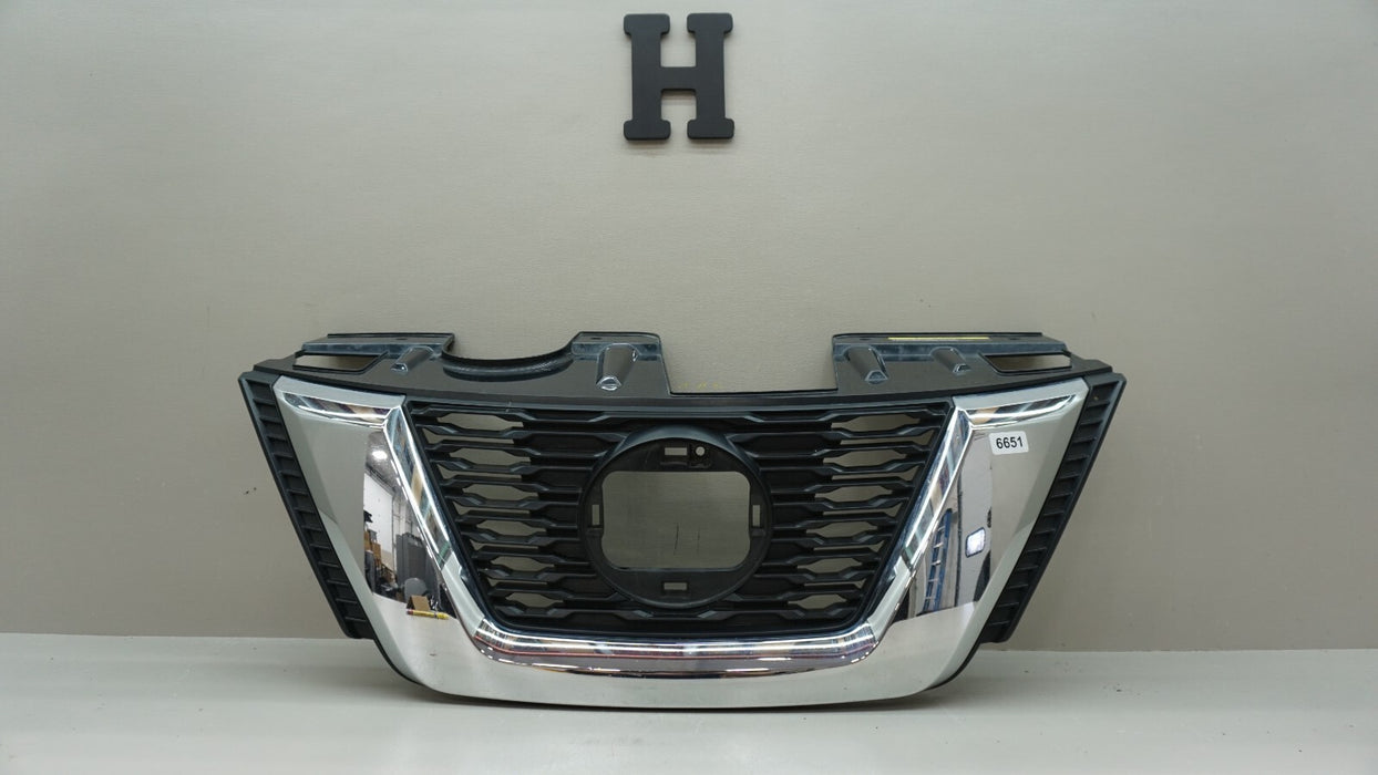 2017-2019 NISSAN ROGUE FRONT BUMPER UPPER CENTER GRILLE OEM