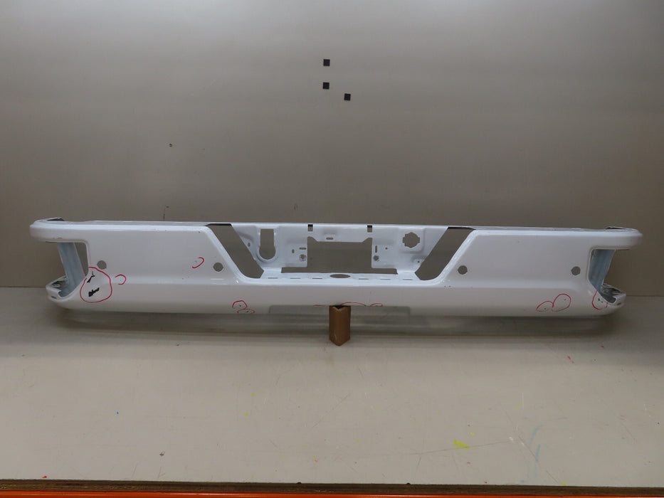 2019- 2022 GMC SIERRA CHEVROLET SILVERADO 1500 REAR BUMPER METAL OEM GM2112ABM