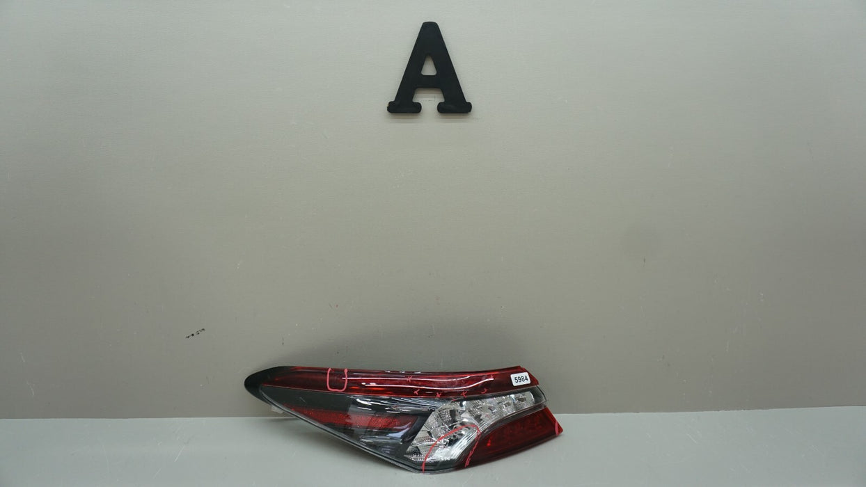 2021-2023 TOYOTA CAMRY REAR LH LEFT DRIVER SIDE TAIL LIGHT OEM