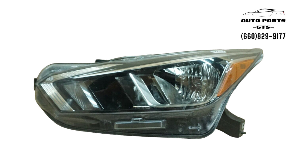 2020-2021 NISSAN VERSA FRONT LEFT DRIVER SIDE HEADLIGHT HALOGEN LAMP LIGHT OEM