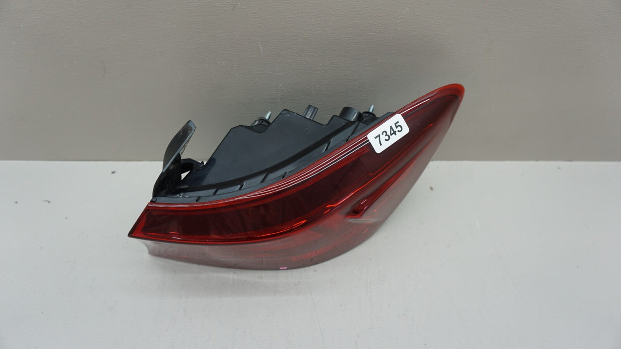 2019-2021 KIA FORTE REAR RIGHT OUTER PASSENGER SIDE TAIL LIGHT OEM 2020