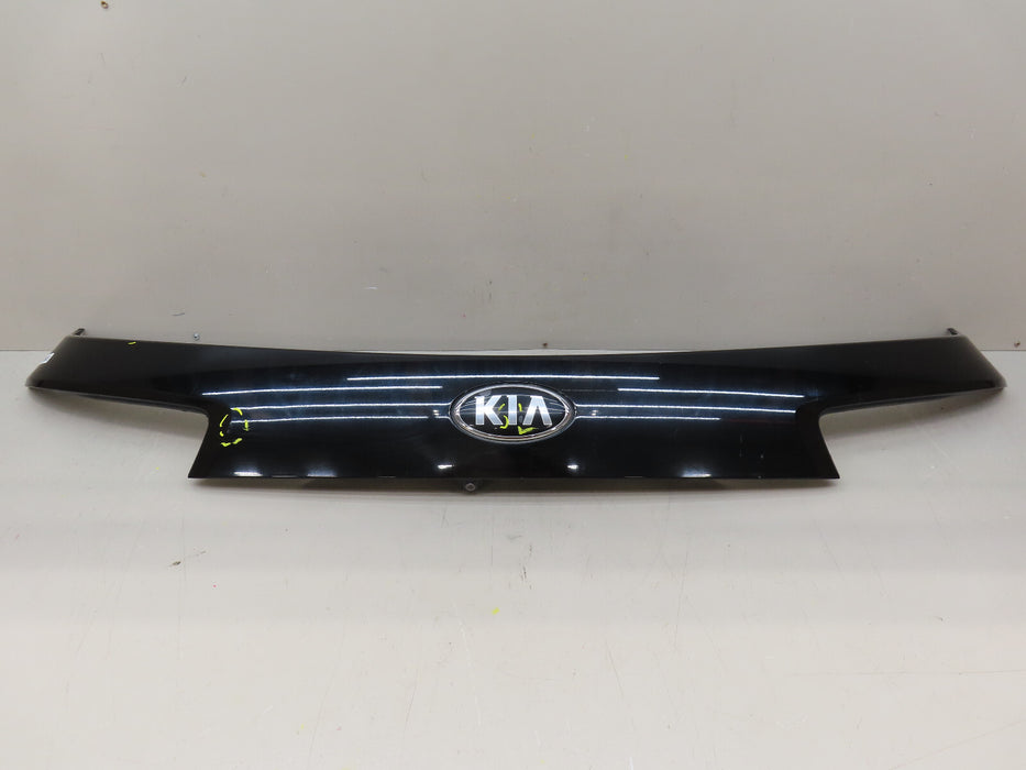 2016 2017 2018 2019 2020 KIA SORENTO REAR LIFTGATE MOLDING OEM 87371-C6000