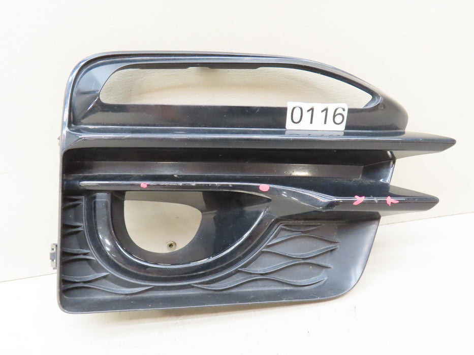 2014-2017 INFINITI Q50 FRONT RIGHT PASSENGER SIDE FOG LIGHT BEZEL OEM
