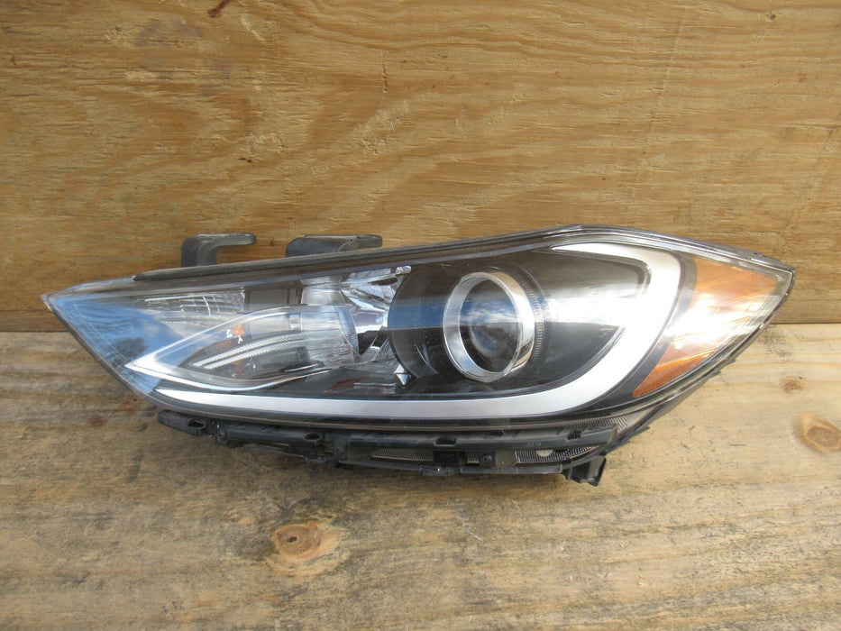 2017-2018 HYUNDAI ELANTRA LEFT DRIVER SIDE HALOGEN HEADLIGHT HEADLAMP OEM