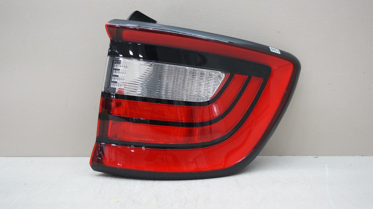 *MINT* 2014-2022 DODGE DURANGO REAR RIGHT PASSENGER SIDE OUTER TAIL LIGHT OEM