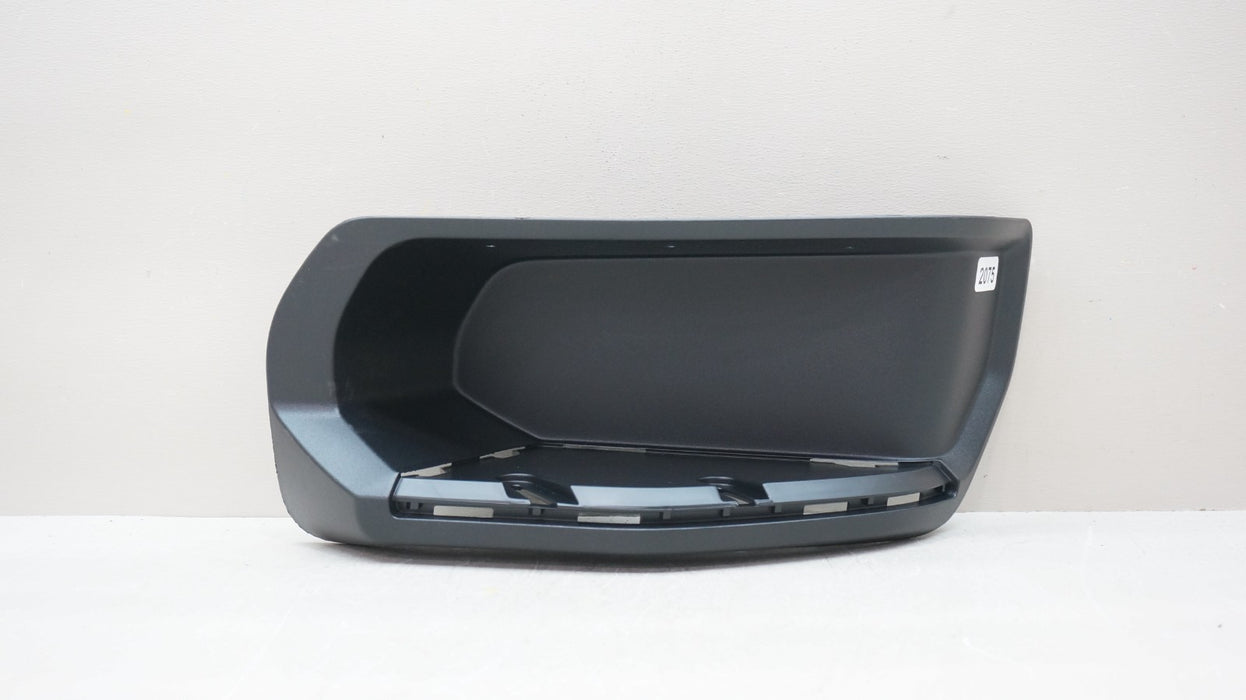 2019-2024 CHEVROLET SILVERADO 1500 REAR LEFT SIDE BUMPER STEP TRIM OEM 84227860