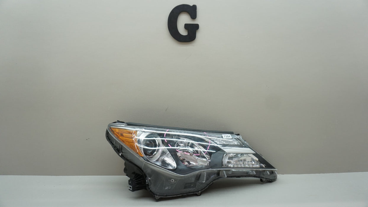 2013-2015 TOYOTA RAV4 FRONT RIGHT PASSENGER SIDE HEADLIGHT HALOGEN OEM 2014