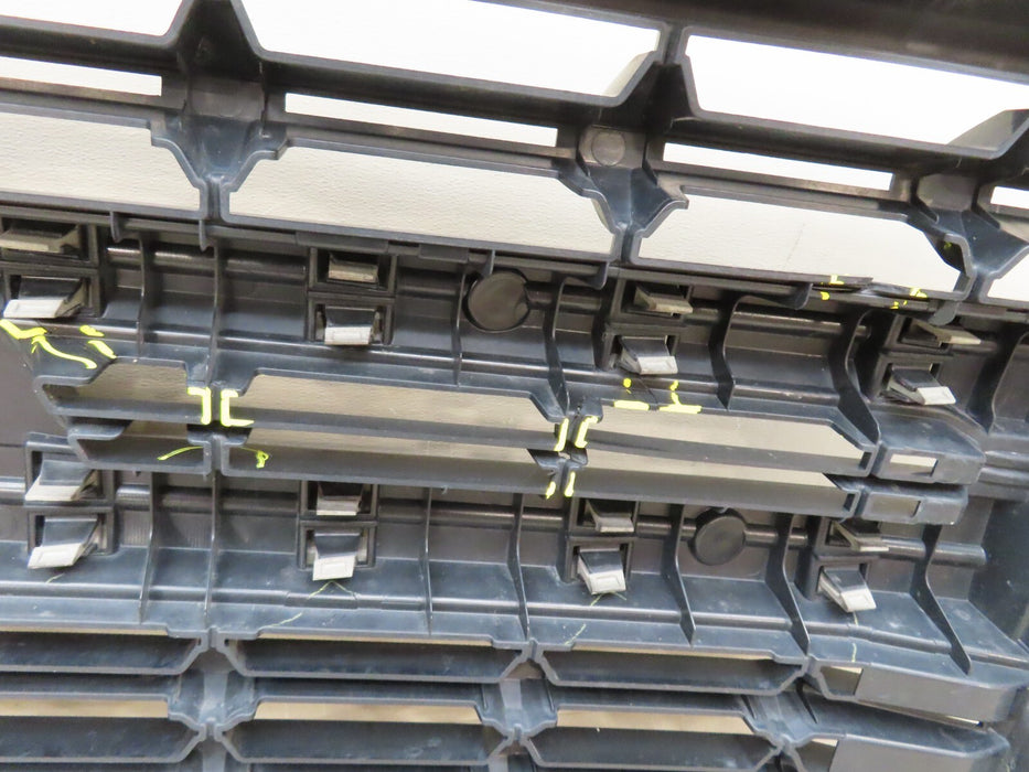 2019-2021 CHEVROLET SILVERADO 1500 Z71 FRONT GRILLE W/ EMBLEM BADGE OEM 84128450