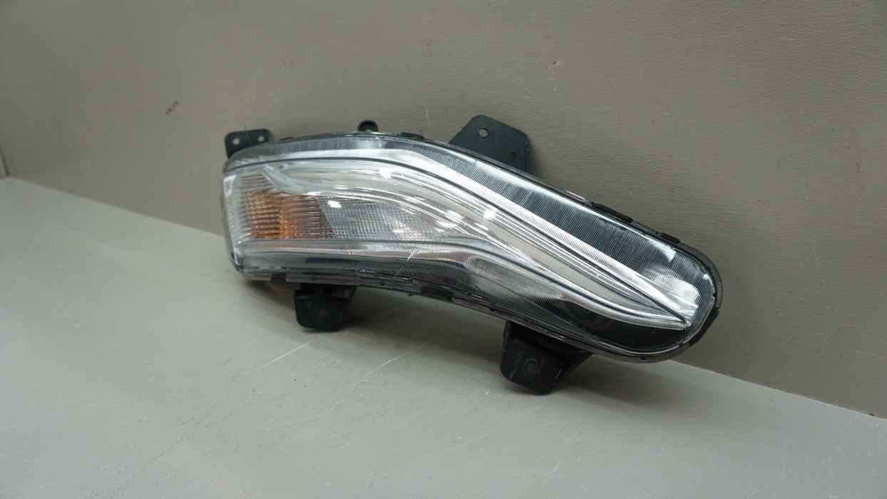 2019-2022 CHEVROLET MALIBU FRONT RIGHT PASSENGER SIDE FOG LIGHT OEM 84843549