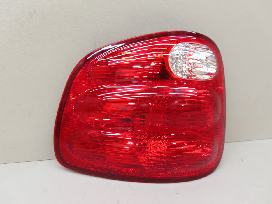 2000-2004 FORD F150 F-150 F250 F-250 REAR LEFT DRIVER SIDE TAIL LIGHT DEPO