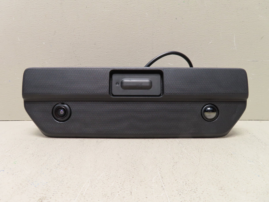 84758071 Chevrolet, GMC Silverado 1500, Sierra 1500 Gate Tailgate Handle OEM