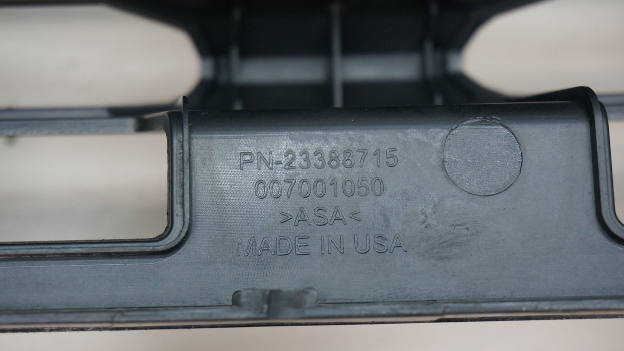 2019-2022 CHEVROLET SILVERADO 1500 FRONT BUMPER RADIATOR GRILLE OEM 23388715