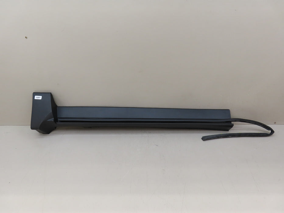 2018-2023 CHEVROLET EQUINOX LEFT DRIVER SIDE ROCKER PANEL SKIRT MOLDING OEM