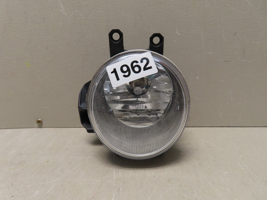 2014 2015 2016 TOYOTA COROLLA FRONT RIGHT PASSENGER SIDE FOG LIGHT OEM 947-439