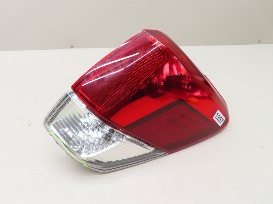 2019-2024 SUBARU FORESTER REAR RIGHT PASSENGER SIDE OUTER TAIL LIGHT OEM