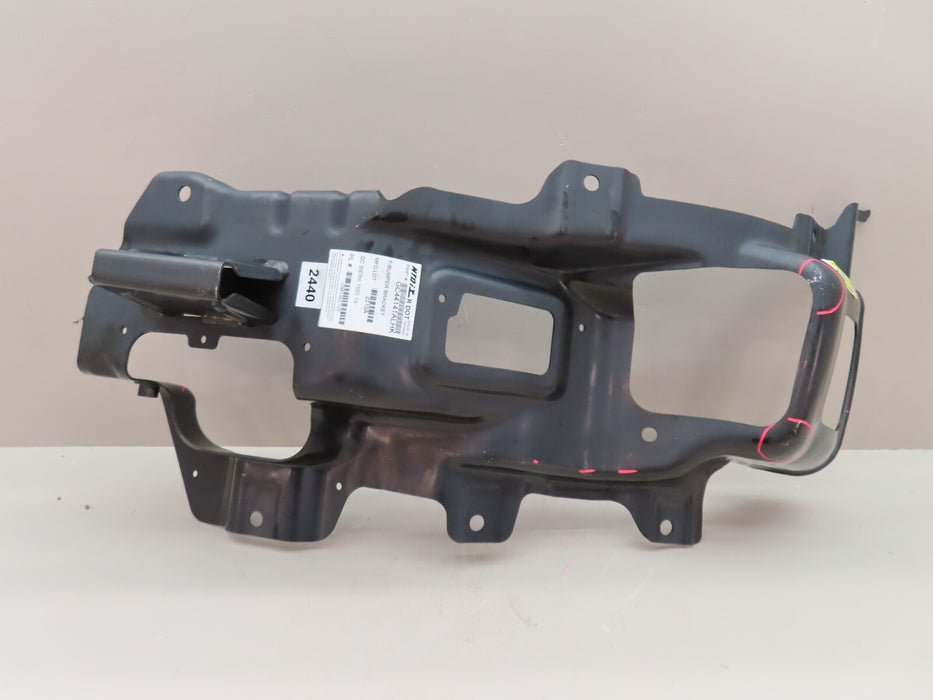 2014-2015 GMC SIERRA 1500 FRONT LEFT BUMPER MOUNT BRACKET AFTERMARKET GM1062109