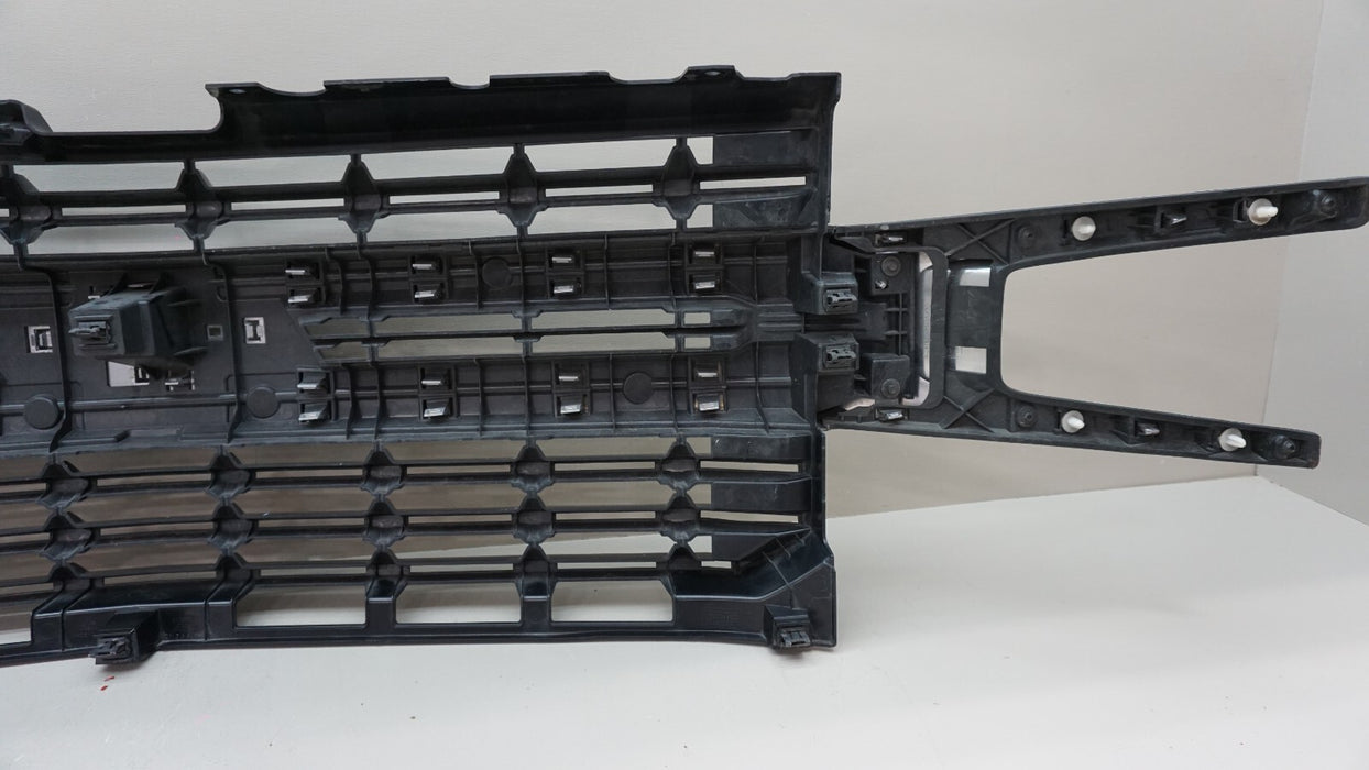 2019-2022 CHEVROLET SILVERADO 1500 FRONT MAIN GRILLE 84128450 OEM 19 20 21 22