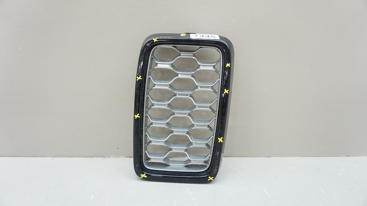 2017-2020 JEEP GRAND CHEROKEE FRONT GRILLE INSERT OEM 5ZV10TRMAA